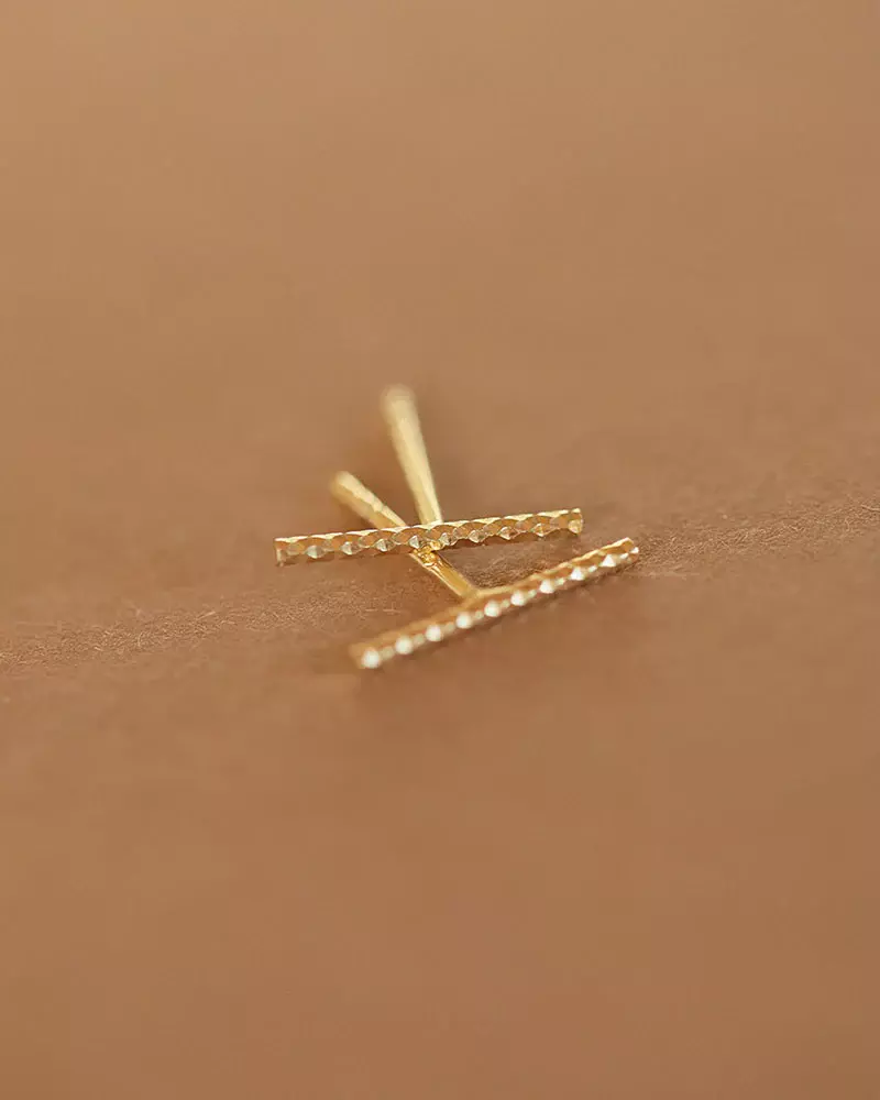 Pikfine Julie Stab Ohrstecker 6 mm vergoldetes Silber